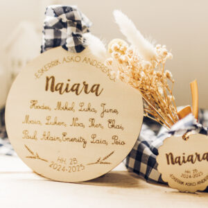 Placa personalizada y llavero